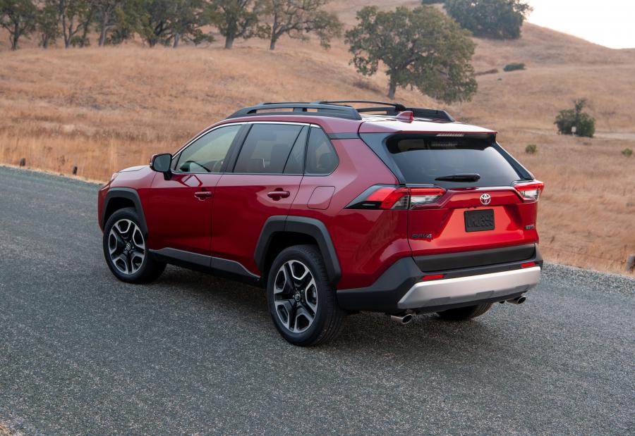  Toyota RAV4 Adventure 2018 года  (NA) (фото 130 из 196)
